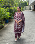 Floral print regular kurta with trousers and dupatta by Vastra by Monty